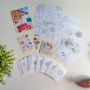 Kit de Papeterie - Pause Au Soleil - Illustré par une artiste - Stickers - Coloriage adulte-Marque-page-Affiche