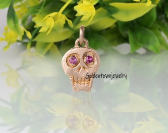 14K Yellow Gold Skull Pendant: Memento Mori Jewelry