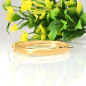 14k Gold Hinged Bangle Bracelet: Classic Dome Design