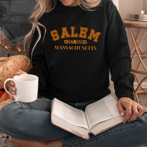 Sweat-shirt Salem, chemise Salem, sweat-shirt sorcière d'Halloween, jolie chemise ambiance Halloween, chemise saison effrayante, chemise sorcière basique, pull sorcière
