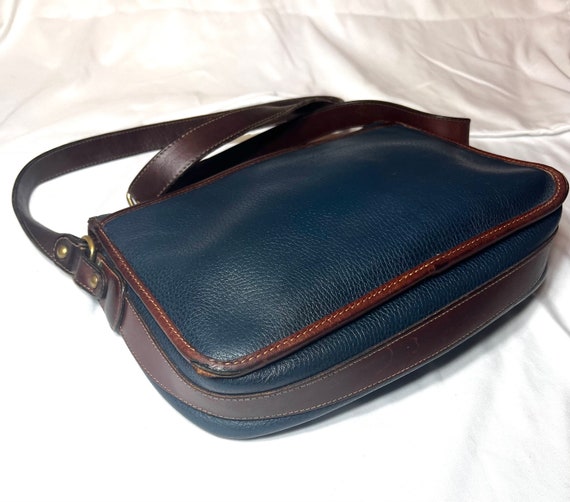 Vintage Coach Sheridan Navy Leather Crossbody Bag… - image 4