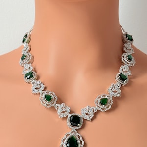 Smaragd grüne hochwertige amerikanische Diamant Halskette und Ohrringe, Bollywood inspirierte Halskette, grüne Halskette, ad Schmuck, Nachahmung Juwel
