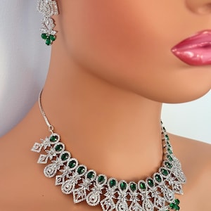 Smaragdgrüne amerikanische Diamant Halskette Set / Cz Halskette Set / Cubic Zirconium Schmuck, Geschenk für Mutter, Halskette für sie, grüne Ohrringe
