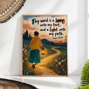Può includere: Una stampa artistica incorniciata che raffigura una persona con una giacca gialla e una gonna verde acqua che cammina lungo un sentiero al tramonto tenendo una lanterna accesa. Il testo recita: Thy word is a lamp unto my feet, and a light unto my path.