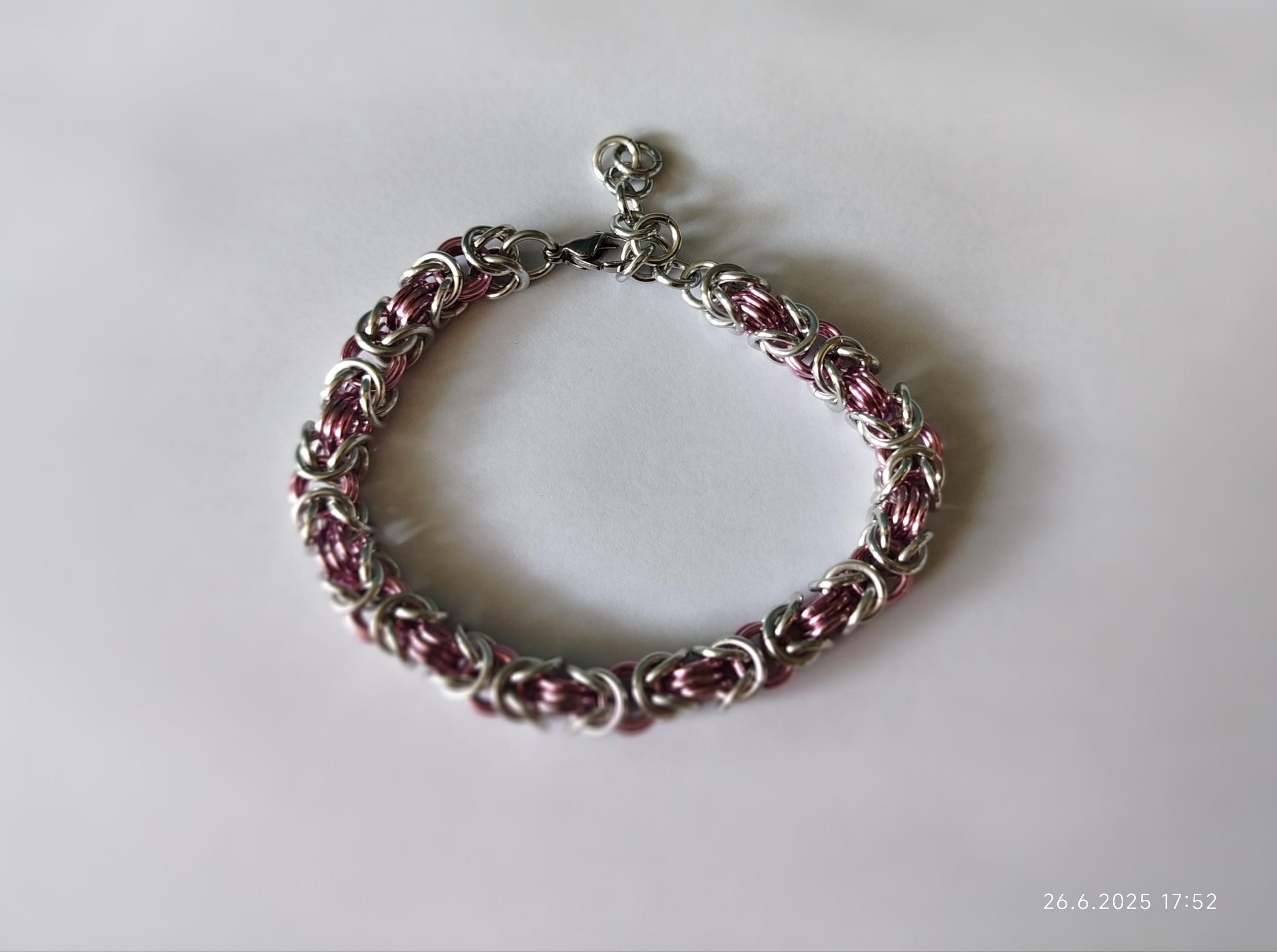 陽極酸化アルミニウムのビザンチンブレスレット：ピンク＆シルバーの