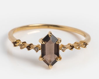 A fabulous Vintage Heavy Natural Smokey Quartz Solitaire Cocktail And Statement Ring  Brown Stone Wedding Ring Anniversary Jewelry For Wife