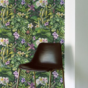 Botanical & Floral Wallpaper Peel and Stick | Fun Colorful Wallpaper for Living Room | Modern Tropical Leaves Non-Woven Wallpaper | TP05
