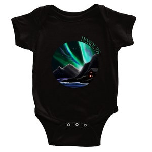 Short sleeve baby bodysuit romper Norway polar light northern lights aurora borealis picture house fjord mountains snaps newborn