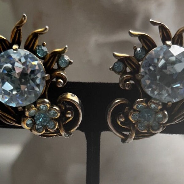 Vintage Hollycraft 1954 Silvertone Blue Rhinestone Mid Century Clip On Earrings