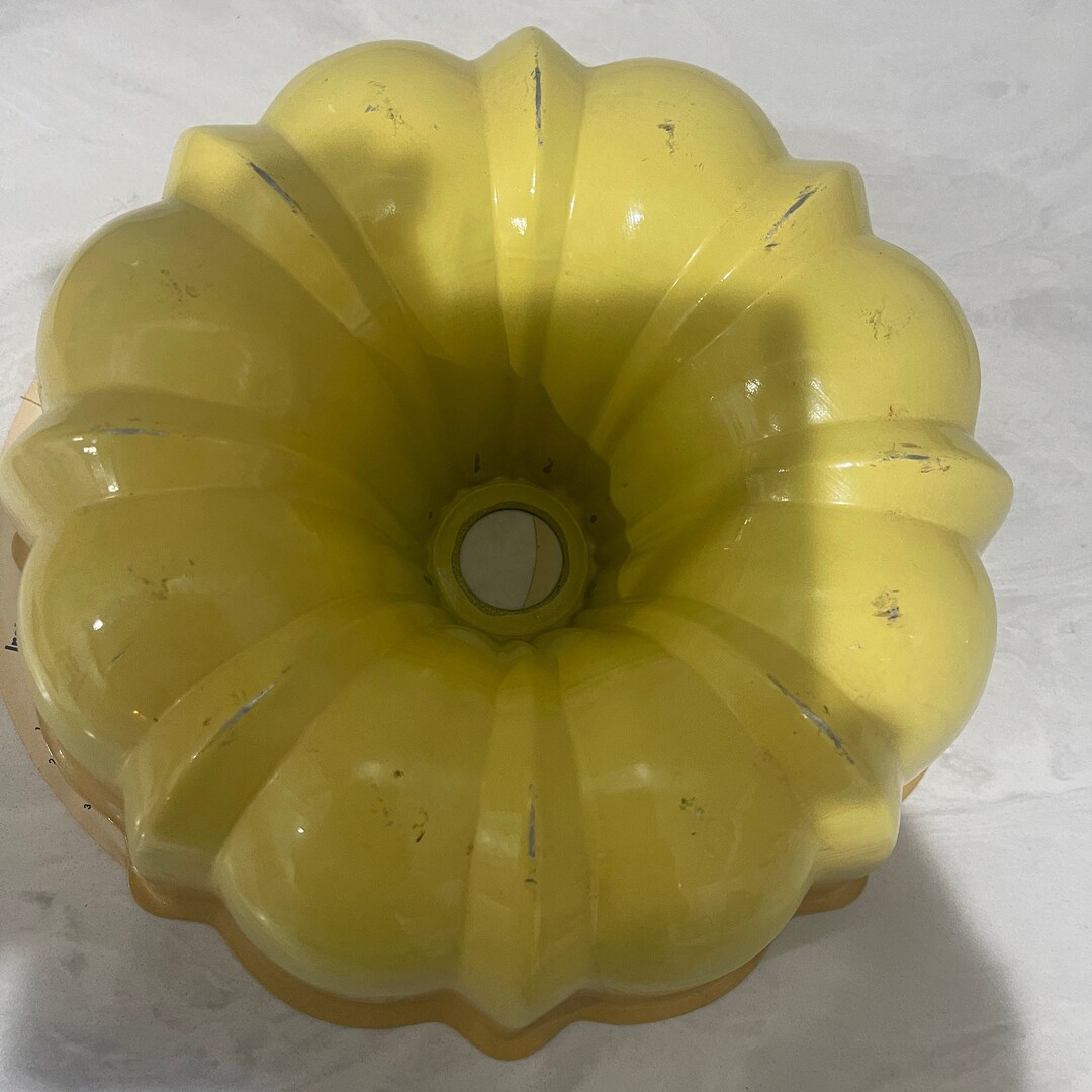 Nordic Ware Mustard Yellow Nordic Ware Bundt Pan Vintage Etsy