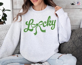 Lucky Sweatshirt, St. Patrick’s Day Shamrock Crewneck, Vintage Clover Pullover,Irish Lucky Charm Shirt, Cute Green Aesthetic Sweatshirt Gift