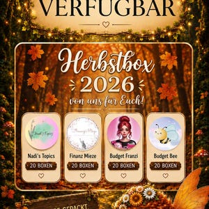 Könnte beinhalten: Eine Werbegrafik für eine Herbstbox 2026 mit vier Kategorien: Nadi's Topics, Finanz Mieze, Budget Franzi und Budget Bee, die jeweils 20 Boxen enthalten. Das Design zeigt Herbstblätter, eine Fee und einen Teddybären.