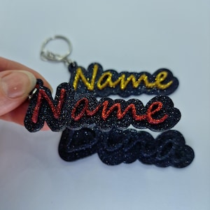 Llavero de madera personalizado, grabado y cortado a láser: llavero con nombre personalizado en 3D, acabado brillante, negro brillante y rojo dorado, regalo hecho a mano.
