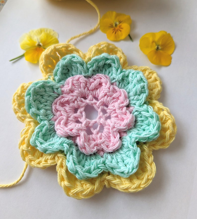 Spring Flower Brooch Crochet Pattern/ Applique Pattern Decor - Etsy