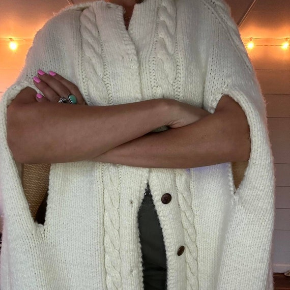 Vintage Ivory Knit Cape / Poncho with buttons and… - image 5