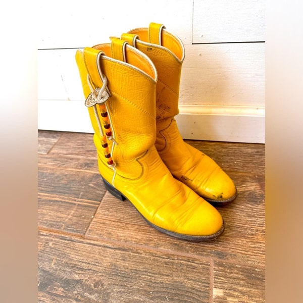 Vintage Justin yellow leather cowboy boots with beaded tassel 5B