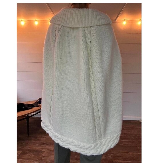 Vintage Ivory Knit Cape / Poncho with buttons and… - image 3