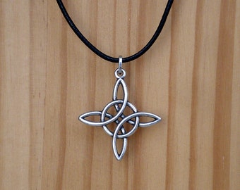 Silver witch knot pendant, Amulet, Zamak metal witch knot pendant, Lucky charm pendant