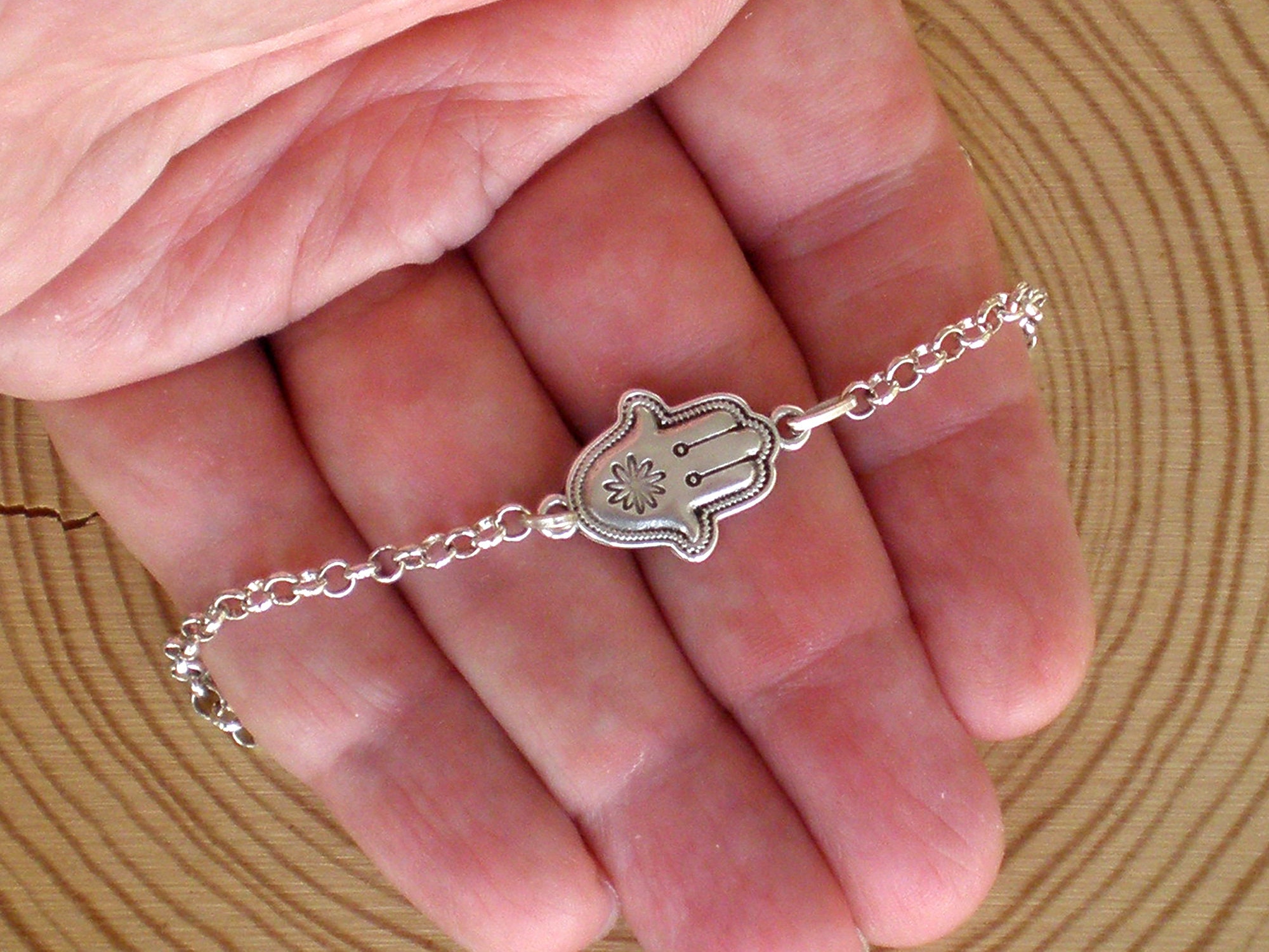 Bracciale circolare in argento sterling con ciondolo a forma di cubo di