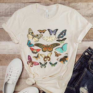 Cute Butterfly Shirt, Monarch Butterfly Shirt, Butterfly Shirt, Butterflies Shirt, Botanical Shirt, Gift for Mom, Butterfly Lover Gift