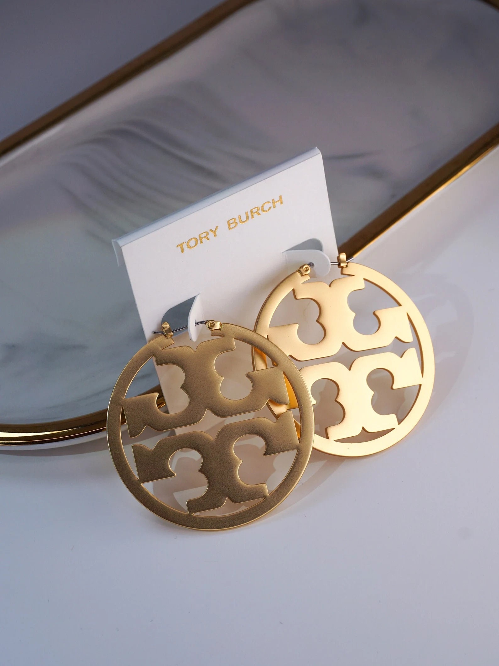 LOUIS VUITTON 1-Piece LV Stud Women's Earrings w/ box Gold From JAPAN  USED
