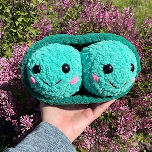 Big Crochet Peas in a Pod / Crochet Pea / Amigurumi Green Peas / Crochet Veggie