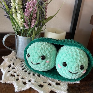 Crochet Peas in a Pod / Crochet Pea / Amigurumi Green Peas / Crochet Veggie