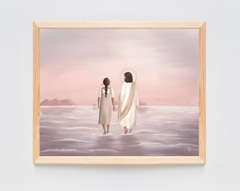 Peut inclure: Une peinture représentant une femme marchant avec Jésus sur une plage au coucher du soleil. La femme porte une robe simple et Jésus porte une robe blanche. Le ciel est d'un rose doux et l'eau est d'un bleu clair.