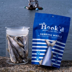Totally Hook'd Herring Pet Treats 1-Ingredient & 100% Natural Freeze-Dried image 2
