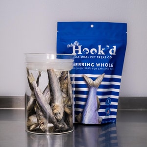 Totally Hook'd Herring Pet Treats 1-Ingredient & 100% Natural Freeze-Dried image 4