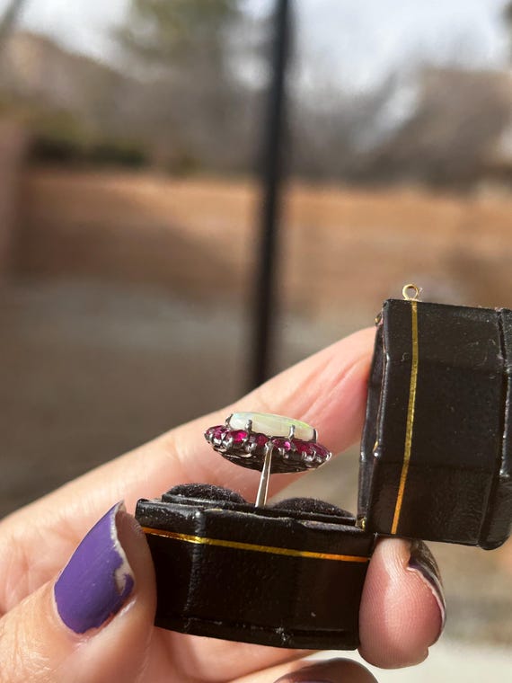 Vintage 9ct Opal and Ruby Cluster Ring - image 5