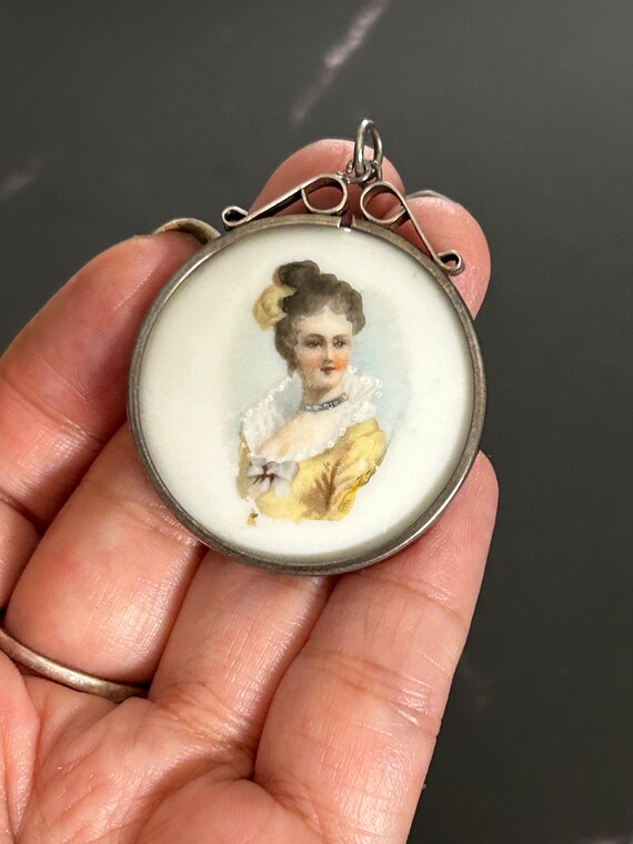 Antique Victorian Handpainted Pendant - image 4