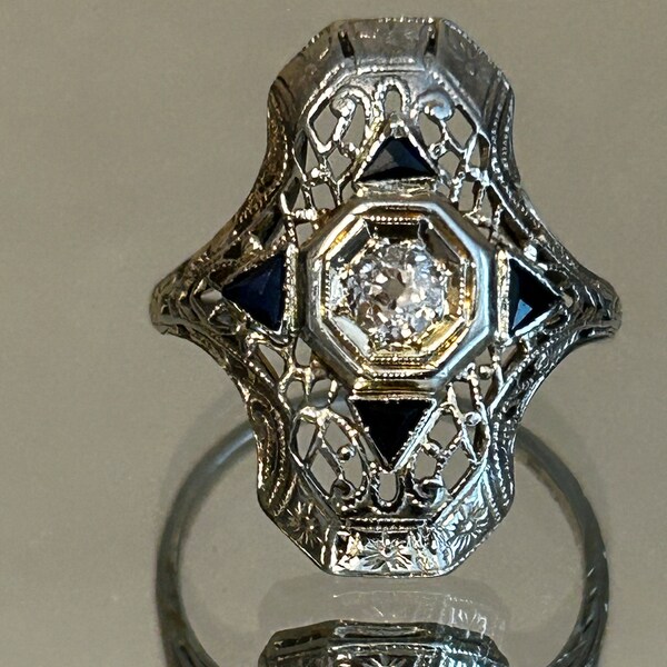 18k White Gold Art Deco Diamond and Sapphire Ring