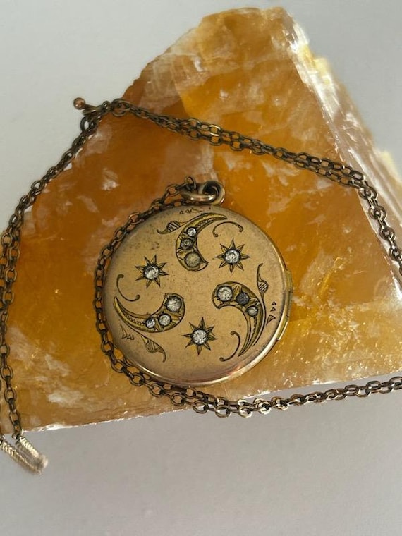 F&B Pat Antique Victorian Gold Filled Locket