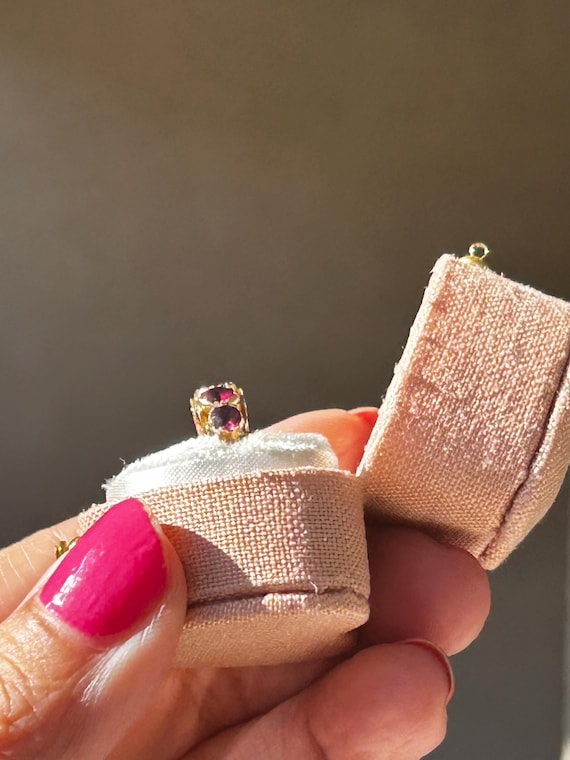 Antique Victorian Five Stone Garnet Ring Size 6.75 - image 2
