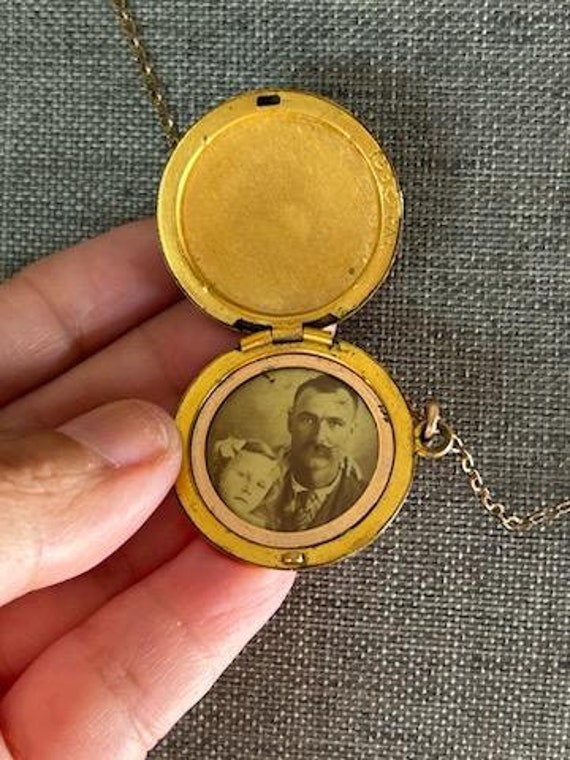 F&B Pat Antique Victorian Gold Filled Locket - image 4