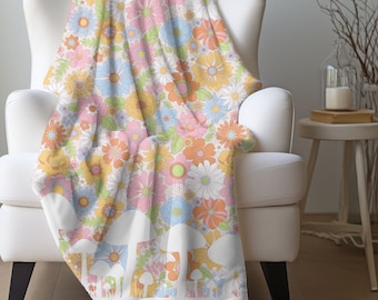Mushroom Blanket, Retro Psychedelic Pastel Flower Throw Blanket, Soft Forestcore Mushroom Velveteen Blanket, Mushroom Gift