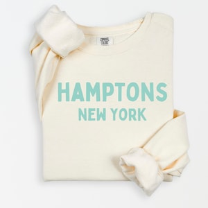 Hamptons Sweatshirt, Cozy Hamptons Crewneck Sweatshirt, Lightweight Pullover, Casual Summer Wear, Perfect Gift for Beach Lovers