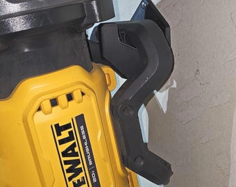 DEWALT Blower or Edger Wall Mount