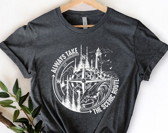 Nehmen Sie immer die szenische Route Camping Reise Abenteuer Wild Kompass Shirt, Urlaub Shirt, Geschenk für Reisende, Frau Urlaub Shirt