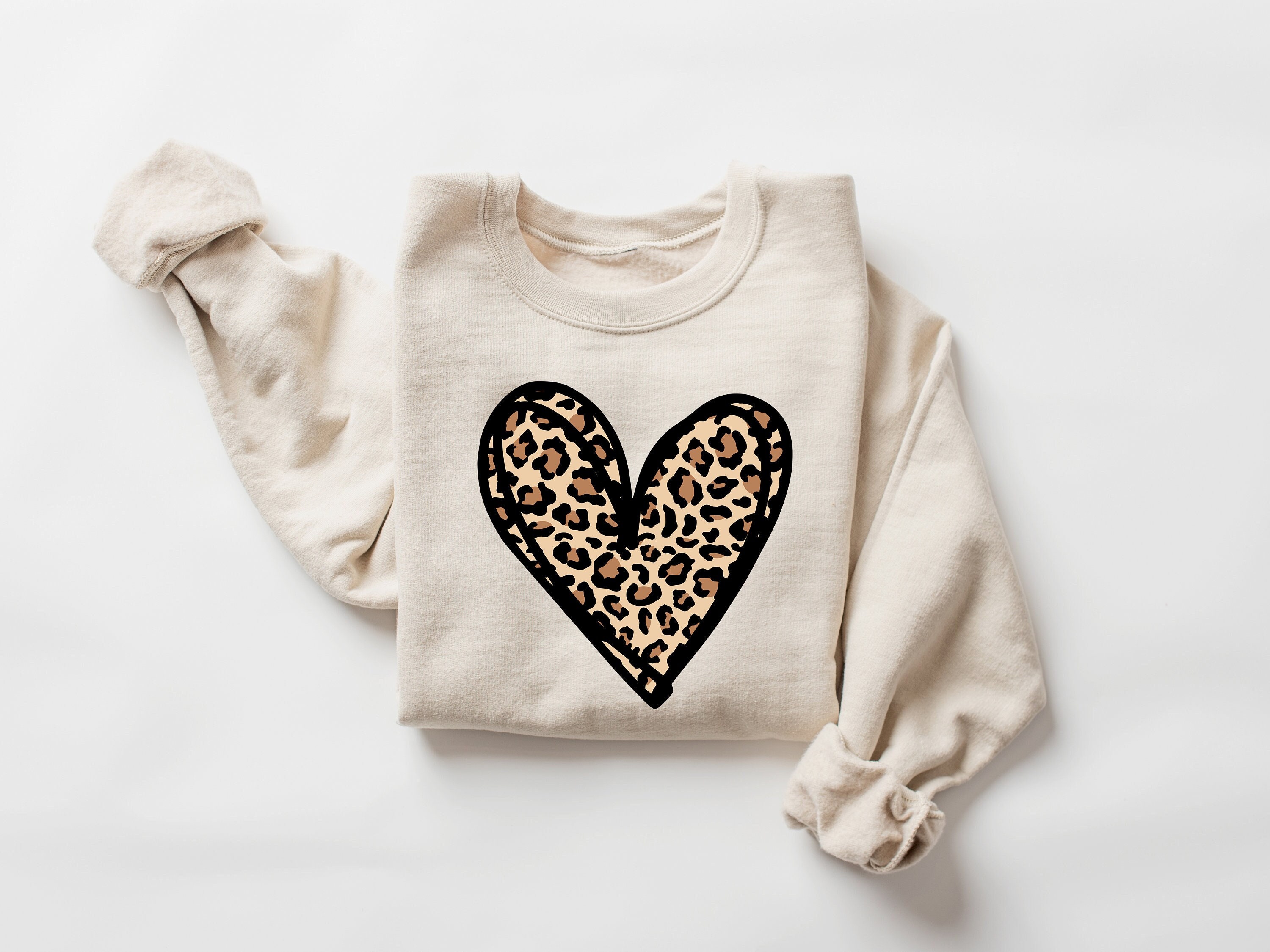 【GRAVER】heart leopard embroidery half-up clip sweatshirt Leopard Heart Sweatshirt, Animal Print Heart Hoodie, Womens