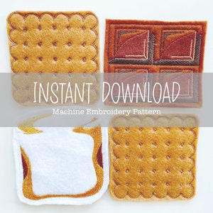 Może przedstawiać: Cztery filcowe łatki do projektu haftu maszynowego. Łatki to krakers graham, batonik czekoladowy, pianka i kolejny krakers graham. Łatki są ułożone w kształt kwadratu. Tekst "INSTANT DOWNLOAD Machine Embroidery Pattern" jest nadrukowany na szarym tle.