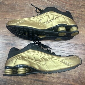 Nike Shox R4 Metallic Gold Black Shoes Men's Size 8.5 104265-700 image 3