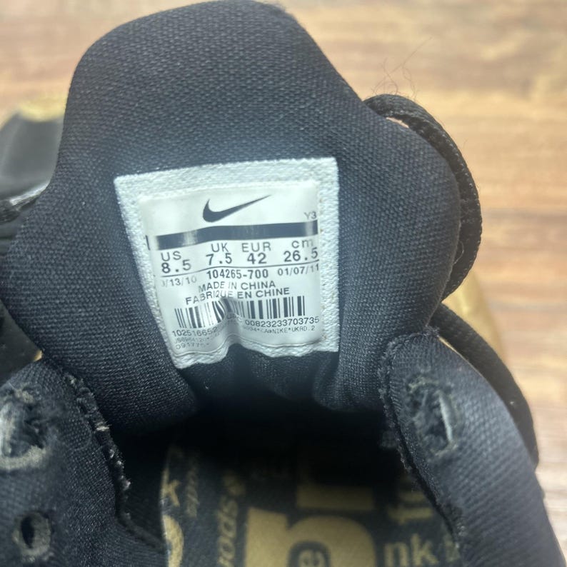 Nike Shox R4 Metallic Gold Black Shoes Men's Size 8.5 104265-700 image 7