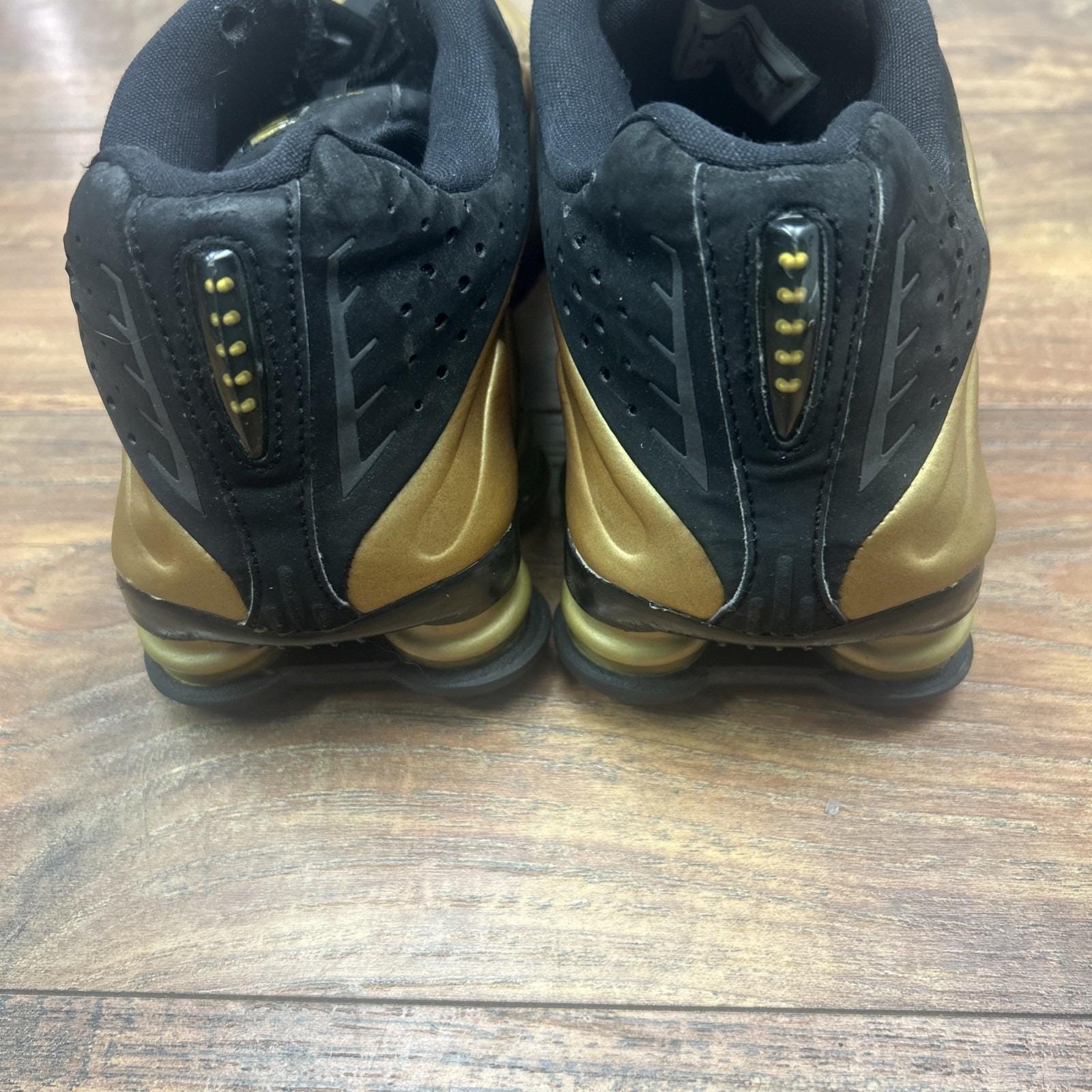 Nike Shox R4 Metallic Gold Black Shoes Men