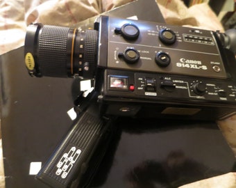 Vintage/ Canon 814-XLS Super 8 Movie Camera -Near mint- In Case