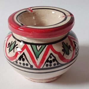 Handmade Moroccan Ceramic Ashtray - Decorative Clay Ashtray - Ashtray with Lid, Vintage Ashtray,Smoking  Ashtray for home - Multiple colors