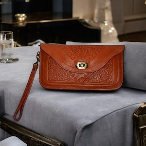Cartera de cuero genuino plegable larga hecha a mano para mujer con correa para la muñeca, bolso de mano pequeño con correa para la mano, mini bolsa de maquillaje