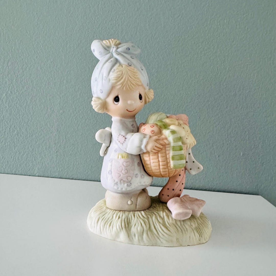 Vintage Precious Moments Figurine 'be Not Weary in Well Doing' With Box ...