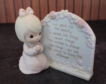 Rare Vintage Precious Moments Figurine 'Serenity Prayer Girl' with box, Collectible Keepsake for Home Decor, Perfect Christmas Gift